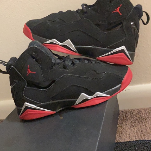 Jordan Shoes - Jordan True Flight(GS)Black Red Metallic Silver6y